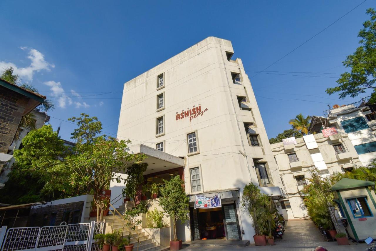 פונה Hotel Ashish Plaza מראה חיצוני תמונה